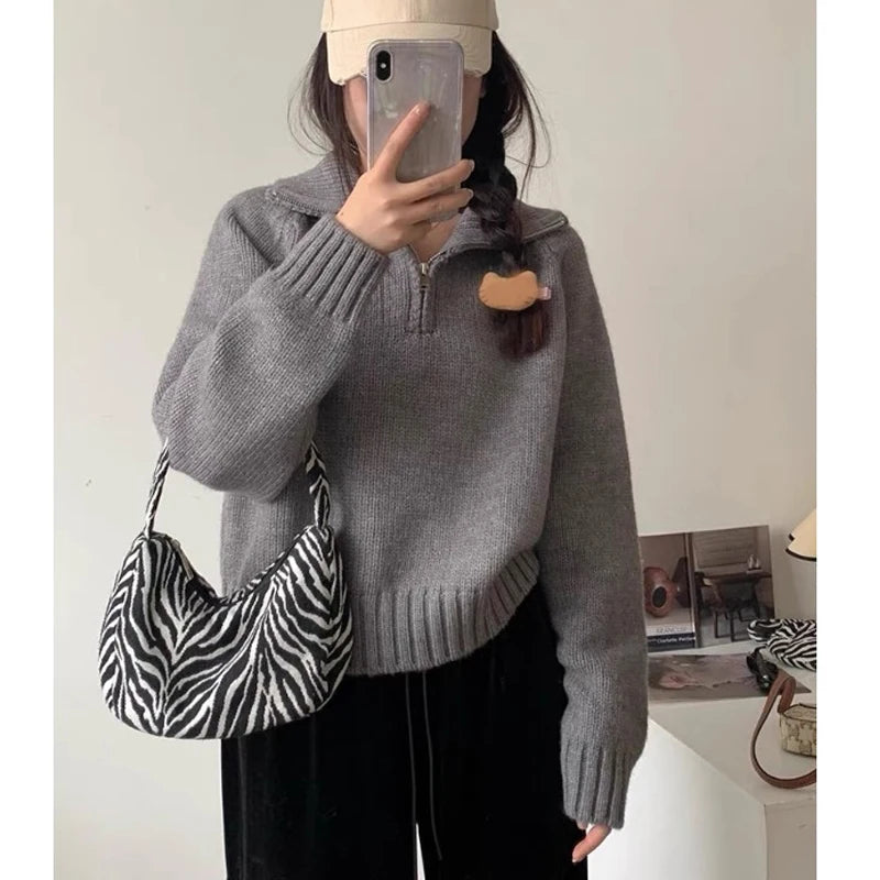 Long-Sleeved Semi-Turtleneck Zipper Sweater